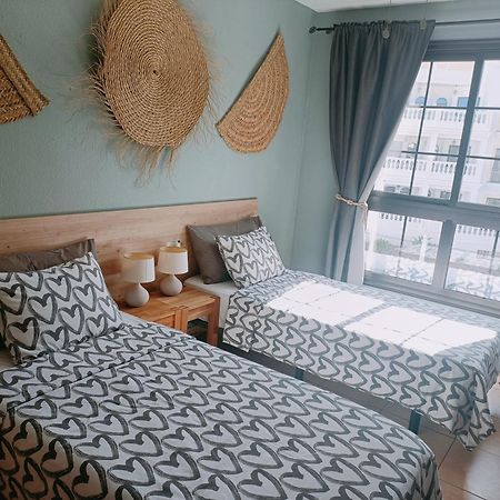 Greatly Located Apartment With Heated Pool, Los Cristianos Los Cristianos  Eksteriør billede